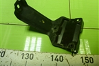 Кронштейн передней панели центральный (MN105688) для Mitsubishi Colt с 2004г (Кольт)