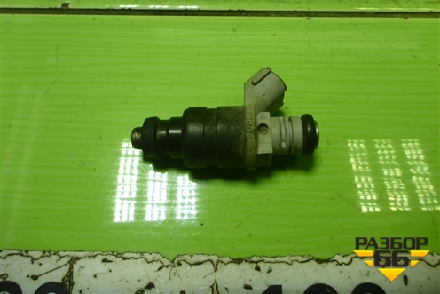 Форсунка инжекторная электрическая (1.3л 135930) (MR988977) для Mitsubishi Colt с 2004г (Кольт)
