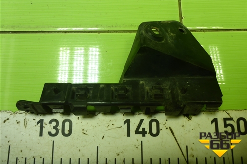 Кронштейн переднего бампера правый (MN105208) для Mitsubishi Colt с 2004г (Кольт)