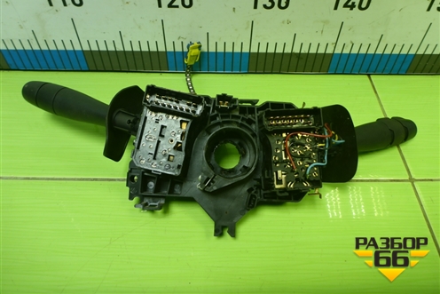 Переключатель подрулевой в сборе (255676263R) для Renault Logan с 2004-2015г (Логан)