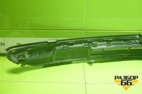 Решетка в передний бампер центральная (после 2020г) (84796507) для Chevrolet Tahoe с 2014г (Тахо 4) Решетка в передний бампер центральная (после 2020г) (84796507) для Chevrolet Tahoe с 2014г (Тахо 4)