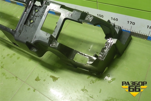 Кронштейн переднего бампера центральный (2803101XKM01A) для Tank 300 с 2021-2025г