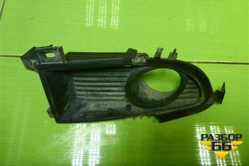 Накладка ПТФ правая (6407A016) для Mitsubishi Lancer-9  с 2003-2008г (Лансер)