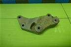 Кронштейн КПП левый (13185906) для Opel Corsa D с 2006-2014г (Корса Д)