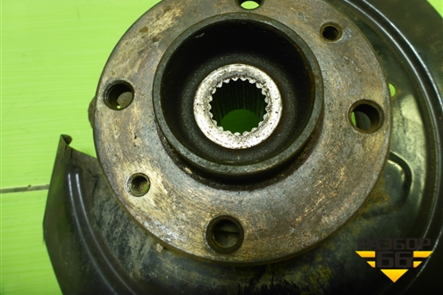 Кулак поворотный передний левый для Renault Logan с 2004-2015г (Логан)