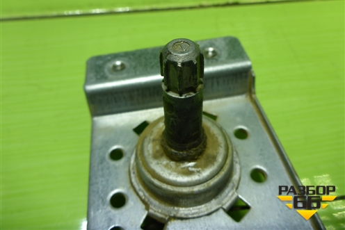 Стеклоподъёмник механический задний левый для Opel Corsa D с 2006-2014г (Корса Д)