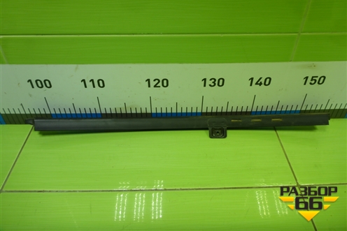 Направляющая стекла задней левой двери (13250352) для Opel Corsa D с 2006-2014г (Корса Д)