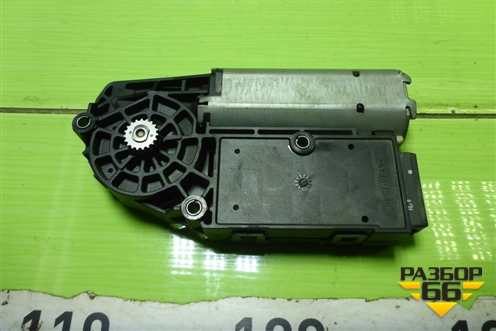 Моторчик люка (13198856) для Opel Corsa D с 2006-2014г (Корса Д)