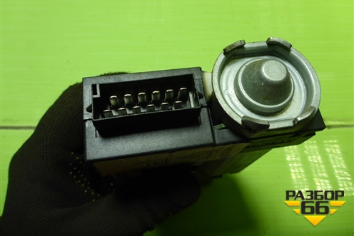 Моторчик люка (13198856) для Opel Corsa D с 2006-2014г (Корса Д)