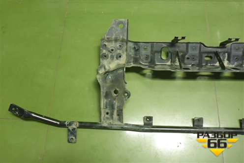 Кронштейн переднего бампера центральный  (8406186-C6200) (8406186C6200) для Dongfeng DFH4180