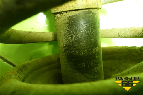 Амортизатор передний правый (PSA333316) для Kia Spectra с 2001г (Спектра)