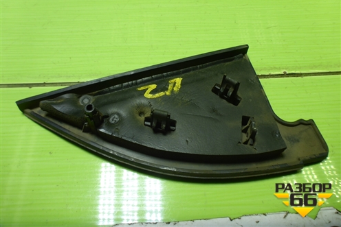 Накладка двери задней правой (уголок) (0K2A168510B) для Kia Spectra с 2001г (Спектра)