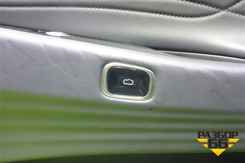 Обшивка двери передней правой под электрику (403002905AAABK) для Jaecoo J8 c 2024г (Джей8)