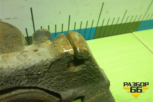 Суппорт передний левый для Mini Cooper R52 (Купер) Суппорт передний левый для Mini Cooper R52 (Купер)