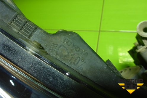 Фара правая (до 2016г галоген) (8111002E70) для Toyota Corolla (E18) с 2012-2019г (Королла 180)