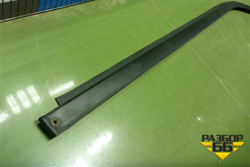 Накладка стекла переднего правого для Hyundai Porter с 1996-2011г (Портер)