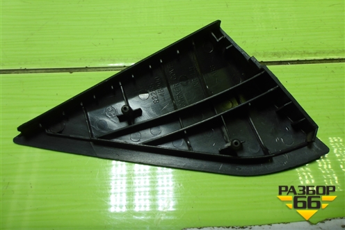 Накладка двери передней левой уголок (822554B000) для Hyundai Porter с 1996-2011г (Портер)