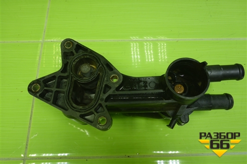 Корпус термостата (03C121026M) для Volkswagen Polo (седан) с 2010г (Поло)