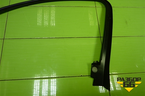 Накладка двери передней левой (на рамку) (8U0867609) для Audi Q3 с 2011-2018г (Ку 3)