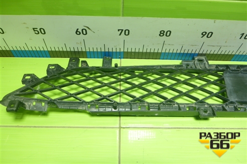 Решетка в передний бампер центральная для Genesis GV80 с 2020г (ГВ80) Решетка в передний бампер центральная для Genesis GV80 с 2020г (ГВ80)
