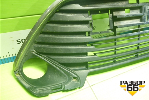 Решетка в передний бампер центральная (после 2014г) (5311233160) для Toyota Camry V50 с 2011-2018г (Камри) Решетка в передний бампер центральная (после 2014г) (5311233160) для Toyota Camry V50 с 2011-2018г (Камри)