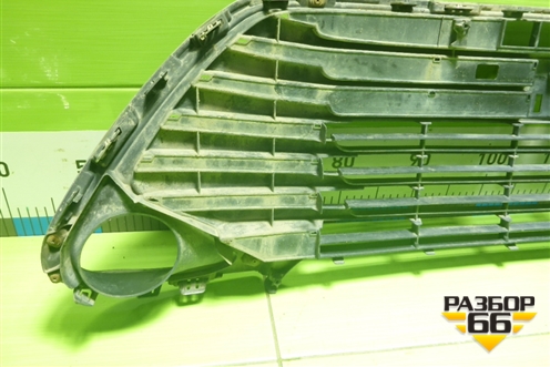 Решетка в передний бампер центральная (после 2014г) (5311233160) для Toyota Camry V50 с 2011-2018г (Камри) Решетка в передний бампер центральная (после 2014г) (5311233160) для Toyota Camry V50 с 2011-2018г (Камри)