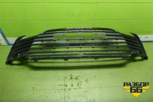 Решетка в передний бампер центральная (после 2020г) (5311306250) для Toyota Camry V70 с 2017г (Камри)