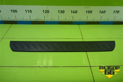 Накладка порога внутренняя переднего правого (в проём 5ти дверный кузов) (84202SMGE012) для Honda Civic 5D с 2005-2011г (Цивик)