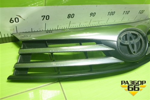 Решетка радиатора (5311102790) для Toyota Corolla (E18) с 2012-2019г (Королла 180)