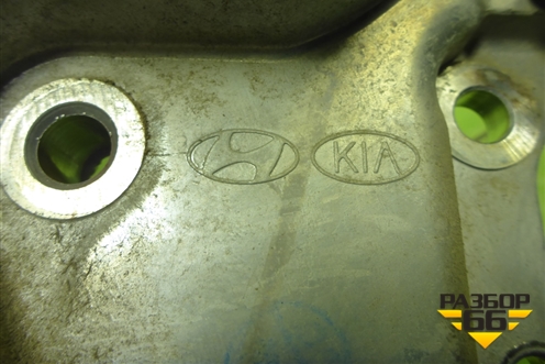 Крышка двигателя передняя (с маслянным насосом 1.6л G4FC) (213502B001) для Kia Rio с 2011-2016г (Рио 3)