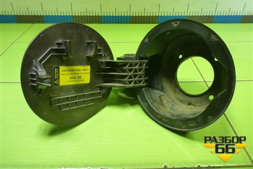 Лючок бензобака (695132W000) для Hyundai Santa Fe с 2012-2018г (Санта Фе)