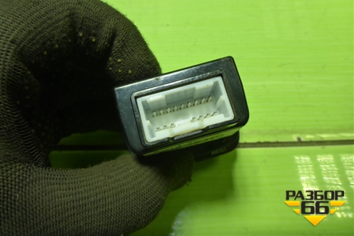 Разъём (USB,AUX) (961202W000) для Hyundai Santa Fe с 2012-2018г (Санта Фе)