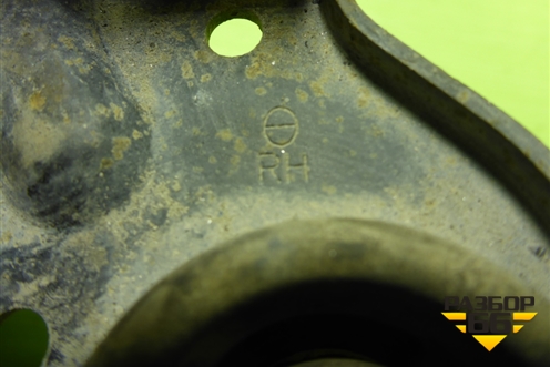 Кронштейн радиатора правый для Hyundai Santa Fe с 2012-2018г (Санта Фе)