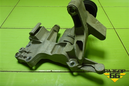 Кронштейн генератора (2.4л G4KE) для Hyundai Santa Fe с 2012-2018г (Санта Фе)