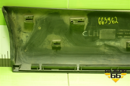 Накладка двери задней левой (4L0853969) для Audi Q7 c 2005-2015г (Ку 7)