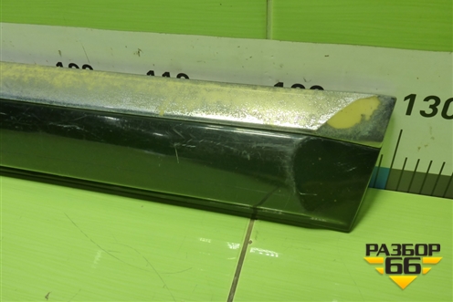 Накладка двери задней правой (60720009B) для Lexus LX-570 с 2007-2015г (ЛХ)