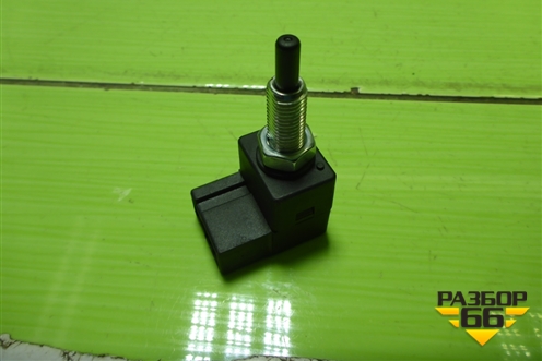 Датчик включения стопсигнала для Kia Rio с 2011-2016г (Рио 3)