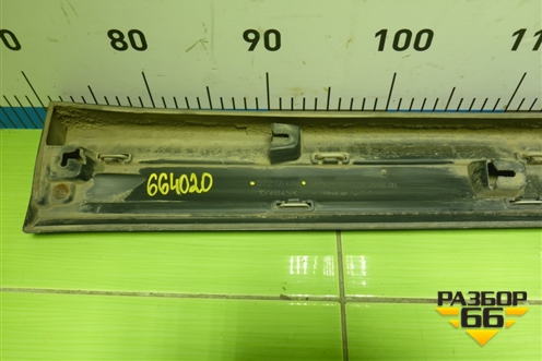 Накладка двери передней правой (после 2015г) (5727A404) для Mitsubishi Outlander с 2012-2024г (Аутлендер)