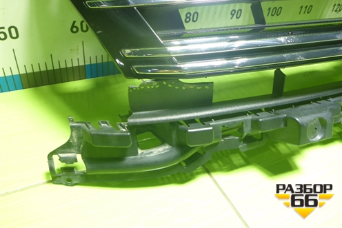 Решетка радиатора (5N0853653E) для Volkswagen Tiguan с 2007-2011г (Тигуан)