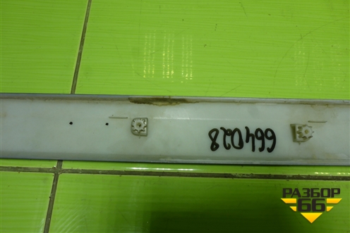 Накладка двери задней правой (6600213646) для Geely Tugella с 2019г (Тугелла)