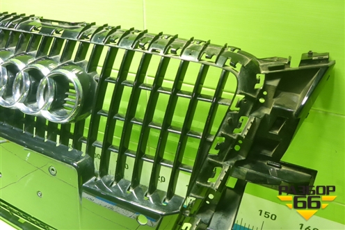 Решетка радиатора (после 2012г под парктроник правый руль) (8R0853651) для Audi Q5 c 2008-2017г (Ку 5)