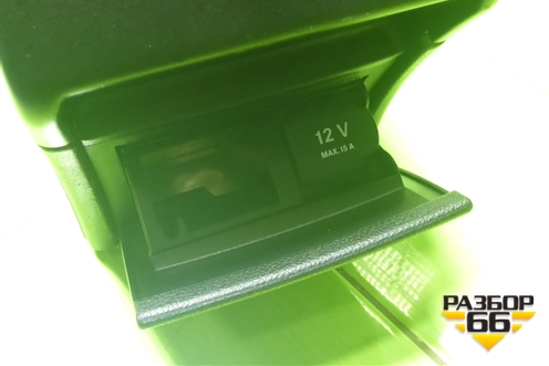 Подлокотник (правый руль) (A2046800150) для Mercedes Benz C-Klass W204 с 2007-2014г (Ц)