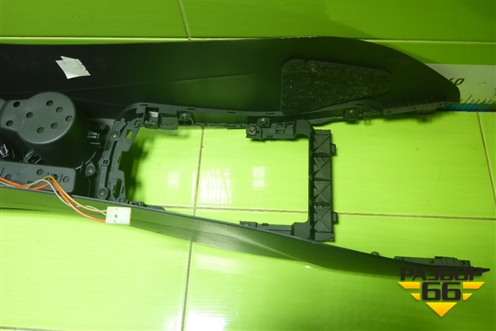 Подлокотник (8K0854981) для Audi A4 (В8) с 2007-2015г (А4)