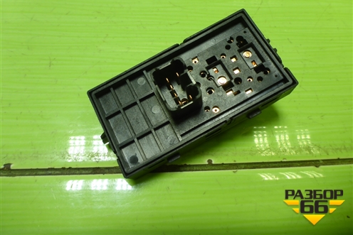 Кнопка стеклоподъёмника (передняя правая) (95460076) для Chevrolet Aveo (Т300) с 2011г (Авео Т300)