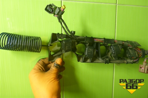 Проводка на двигатель (03C971604AE) для Volkswagen Passat (В7) с 2011-2014г (Пассат Б7)