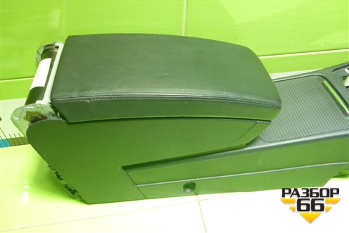 Подлокотник (3C0864207) для Volkswagen Passat (B6) с 2005-2010г (Пассат Б6)