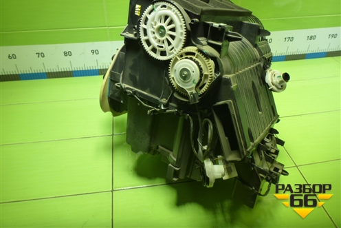 Корпус отопителя (в сборе с мотором) (95152962) для Chevrolet Aveo (Т300) с 2011г (Авео Т300)