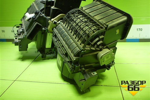 Корпус отопителя (в сборе с мотором) (95152962) для Chevrolet Aveo (Т300) с 2011г (Авео Т300)