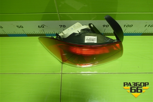 Фонарь задний левый (после 2015г) (6RU945095M) для Volkswagen Polo (седан) с 2010г (Поло)