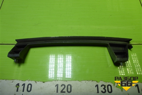 Направляющая стекла (передней правой двери) (95460932) для Chevrolet Aveo (Т300) с 2011г (Авео Т300)